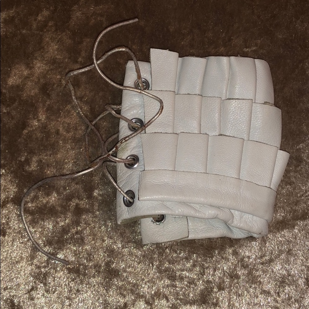 Cool 😎 Vintage cuff - white real genuine leather
